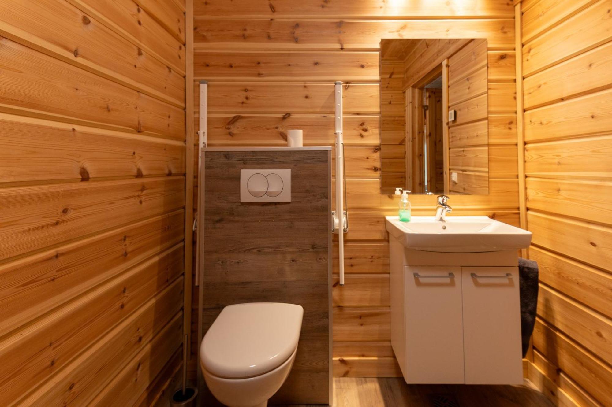Gladheimar Guesthouse Blonduos Exteriör bild